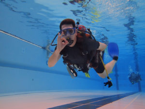 Steve Baker MP taking part in a try-dive with High Wycombe Sub-Aqua Club at Wycombe leisure centre.