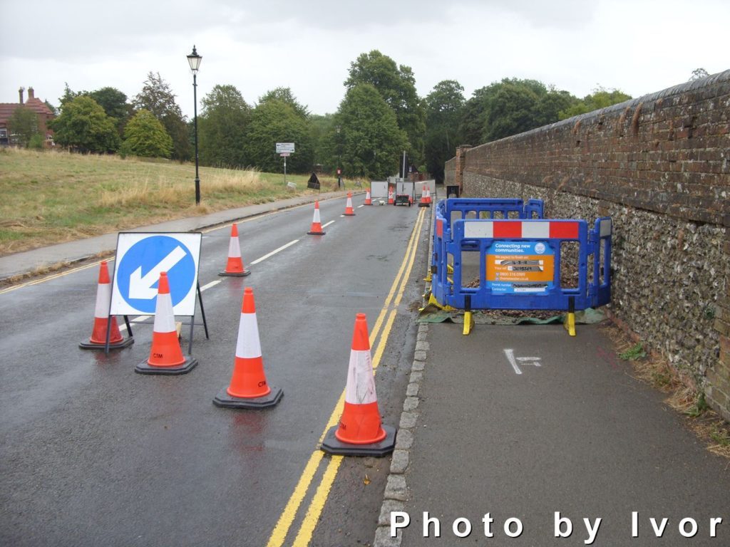 Opinion Can you spot the workman? Today News